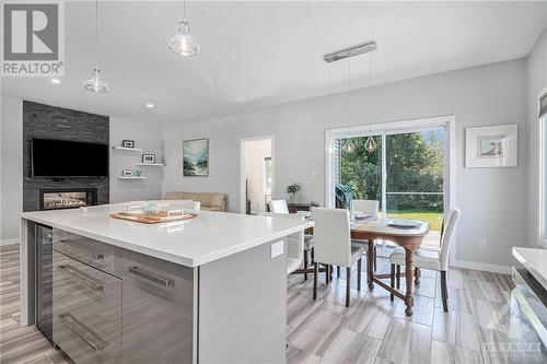 524 Voie Ferree Street, Hammond, ON - Indoor Photo Showing Dining Room