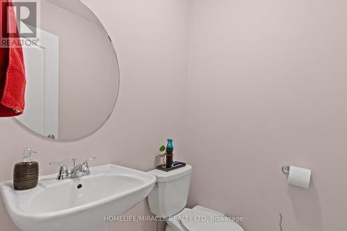 11 Thornapple Street, Brampton, ON - Indoor Photo Showing Bathroom