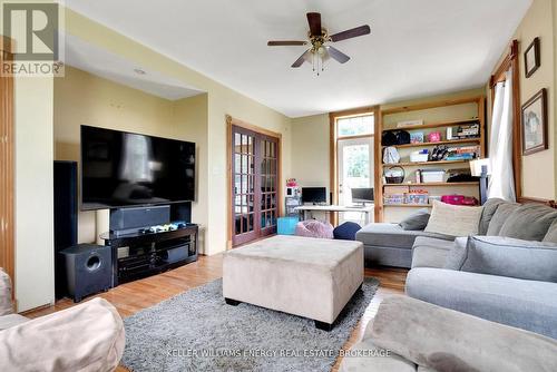 188 Valentia Road, Kawartha Lakes (Little Britain), ON - Indoor Photo Showing Living Room