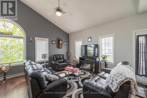 2904 - 300 Croft Street, Port Hope, ON - Indoor Photo Showing Living Room