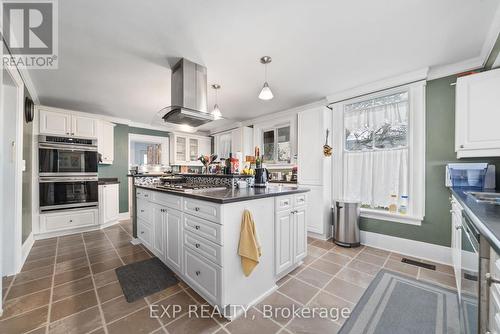 295 Main Street, Prince Edward County (Bloomfield), ON - Indoor Photo Showing Kitchen With Upgraded Kitchen