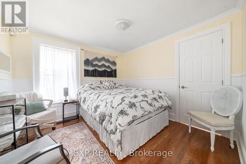 295 Main Street, Prince Edward County (Bloomfield), ON - Indoor Photo Showing Bedroom