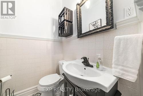 295 Main Street, Prince Edward County (Bloomfield), ON - Indoor Photo Showing Bathroom