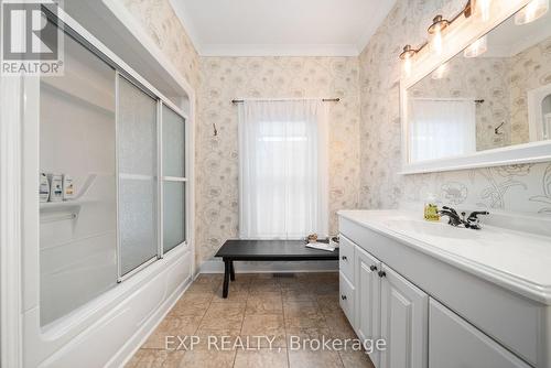 295 Main Street, Prince Edward County (Bloomfield), ON - Indoor Photo Showing Bathroom