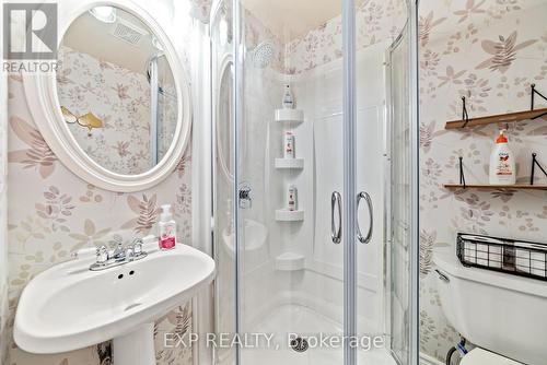 295 Main Street, Prince Edward County (Bloomfield), ON - Indoor Photo Showing Bathroom