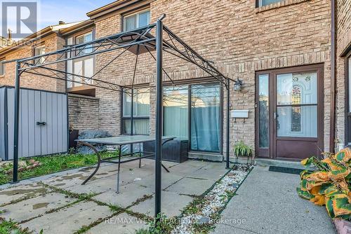 19 - 2 Dailing Gate, Toronto, ON - Outdoor