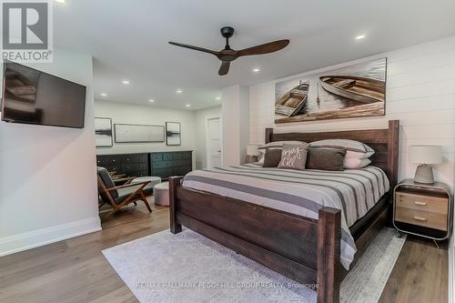 104 Fadine Road, Newmarket, ON - Indoor Photo Showing Bedroom