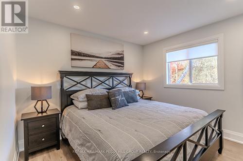 104 Fadine Road, Newmarket, ON - Indoor Photo Showing Bedroom