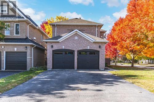 104 Fadine Road, Newmarket, ON - Outdoor With Facade