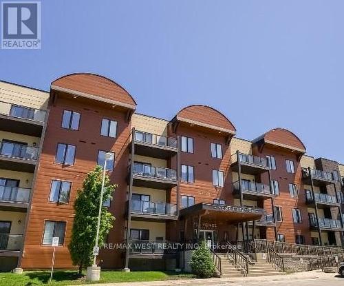 402 - 720 Yonge Street, Barrie, ON - Outdoor With Balcony