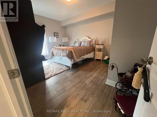 402 - 720 Yonge Street, Barrie, ON - Indoor Photo Showing Bedroom