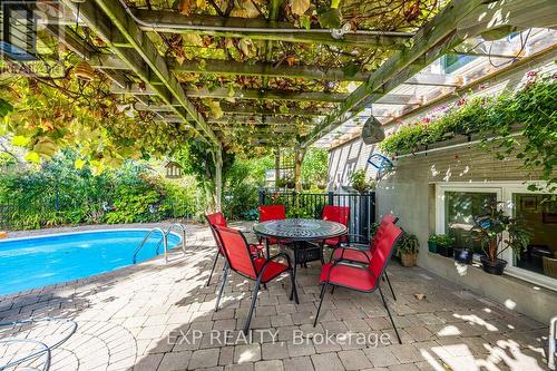 973 Sierra Boulevard, Mississauga, ON - Outdoor With In Ground Pool