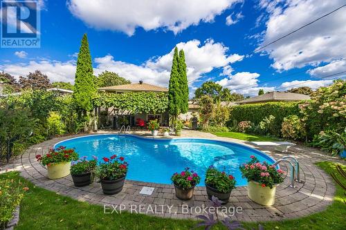 973 Sierra Boulevard, Mississauga, ON - Outdoor With In Ground Pool With Backyard