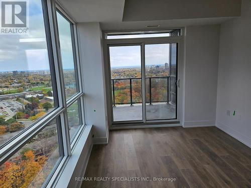 1907 - 202 Burnhamthorpe Road E, Mississauga, ON - Indoor Photo Showing Other Room