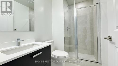 B-626 - 50 Upper Mall Way, Vaughan, ON - Indoor Photo Showing Bathroom