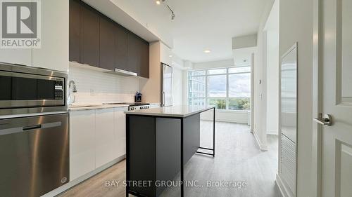 B-626 - 50 Upper Mall Way, Vaughan, ON - Indoor Photo Showing Kitchen