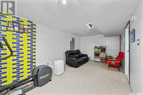 29 Kemp Crescent, Prince Albert, SK - Indoor