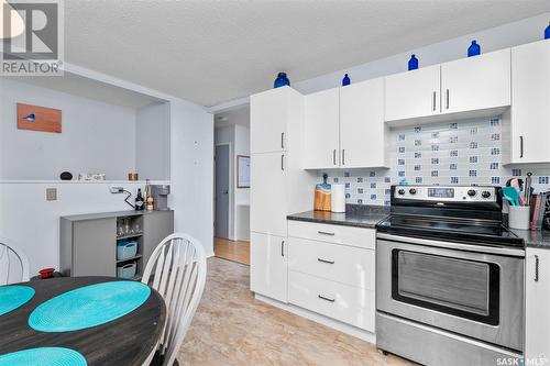 29 Kemp Crescent, Prince Albert, SK - Indoor Photo Showing Kitchen