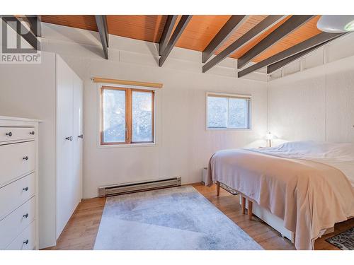 4736 Copper Crescent, Windermere, BC - Indoor Photo Showing Bedroom