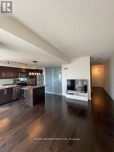 1018 - 2885 Bayview Avenue, Toronto, ON - Indoor Photo Showing Kitchen