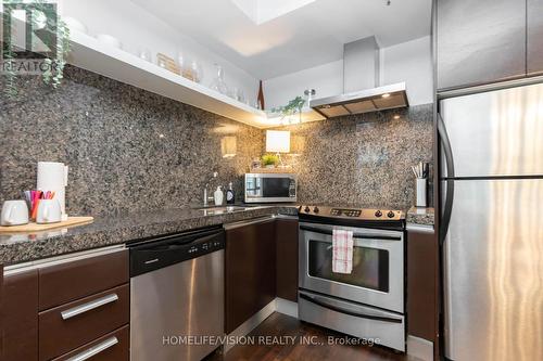 421 - 75 Portland Street, Toronto, ON - Indoor Photo Showing Kitchen With Stainless Steel Kitchen With Upgraded Kitchen