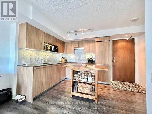 2807 - 70 Queens Wharf Road, Toronto, ON - Indoor Photo Showing Kitchen