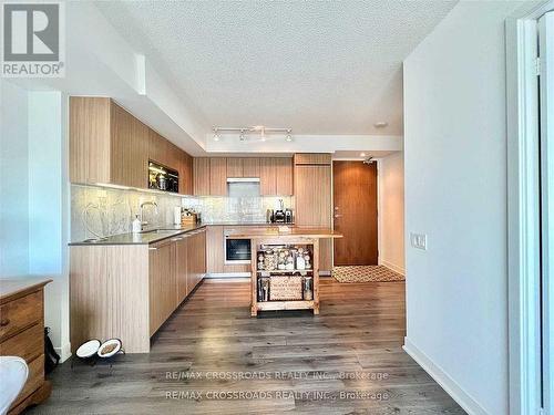 2807 - 70 Queens Wharf Road, Toronto, ON - Indoor Photo Showing Kitchen