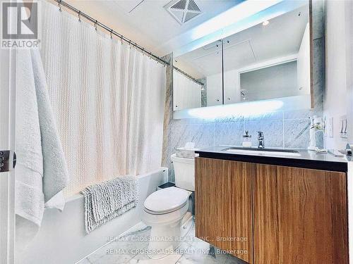 2807 - 70 Queens Wharf Road, Toronto, ON - Indoor Photo Showing Bathroom