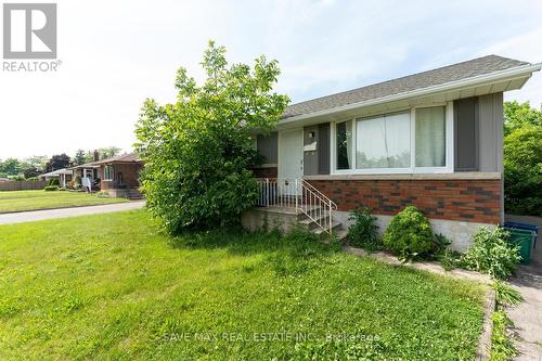 52 Broderick Avenue, Thorold, ON - Outdoor