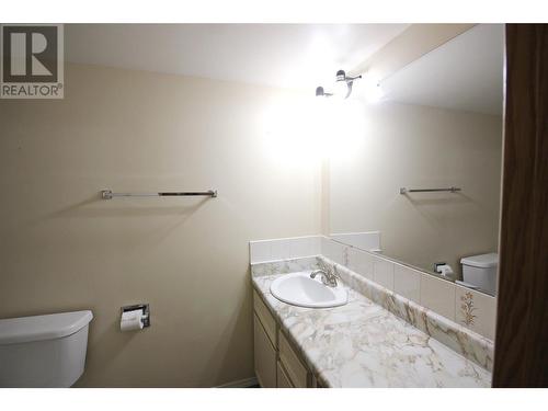 110 Skaha Place Unit# 303, Penticton, BC - Indoor Photo Showing Bathroom