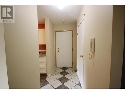 110 Skaha Place Unit# 303, Penticton, BC - Indoor Photo Showing Other Room