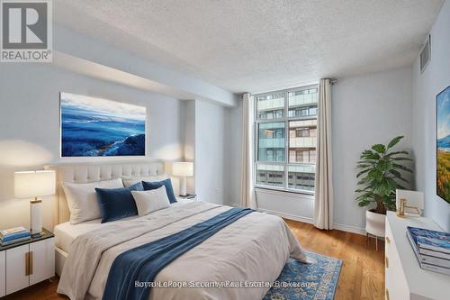 908 - 105 Victoria Street, Toronto, ON - Indoor Photo Showing Bedroom