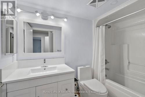 908 - 105 Victoria Street, Toronto, ON - Indoor Photo Showing Bathroom