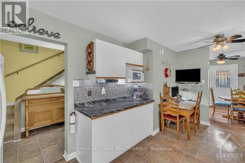 32 Felker Way, South Dundas, ON - Indoor Photo Showing Kitchen