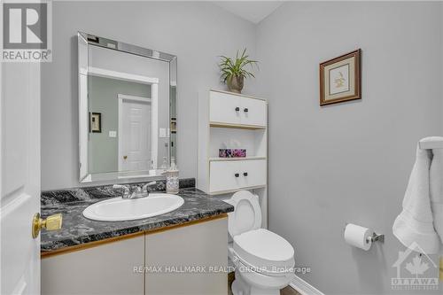 32 Felker Way, South Dundas, ON - Indoor Photo Showing Bathroom