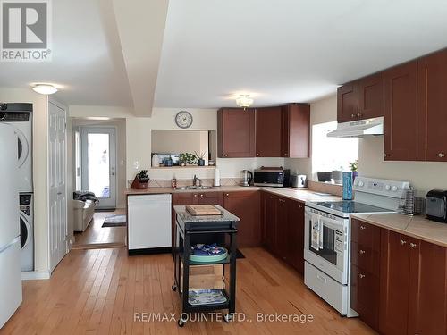 133 Bonnechere Street S, Renfrew (540 - Renfrew), ON - Indoor Photo Showing Kitchen With Double Sink