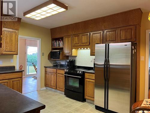 604 North Hill Drive, Swift Current, SK - Indoor Photo Showing Kitchen