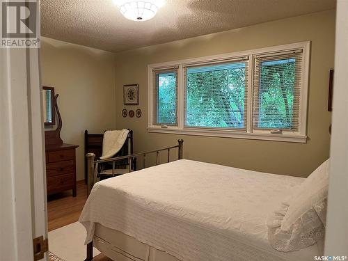 604 North Hill Drive, Swift Current, SK - Indoor Photo Showing Bedroom