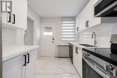 382 Merton Street, Toronto, ON - Indoor Photo Showing Kitchen With Double Sink With Upgraded Kitchen