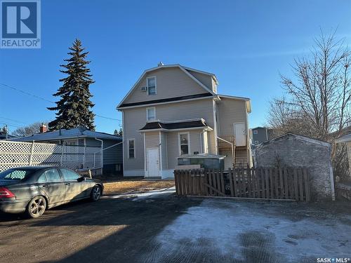 1046 Main Street N, Moose Jaw, SK - Outdoor