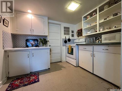 1046 Main Street N, Moose Jaw, SK - Indoor Photo Showing Kitchen