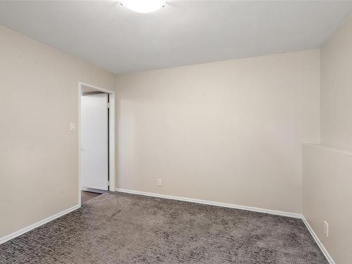 3304 Richmond Rd, Saanich, BC - Indoor Photo Showing Other Room