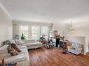 3304 Richmond Rd, Saanich, BC  - Indoor Photo Showing Living Room 