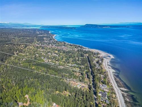 6330 Island Hwy, Qualicum Beach, BC 