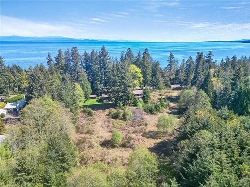 6330 Island Hwy, Qualicum Beach, BC 