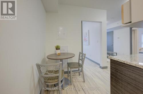 2211 - 258B Sunview Street, Waterloo, ON - Indoor Photo Showing Dining Room