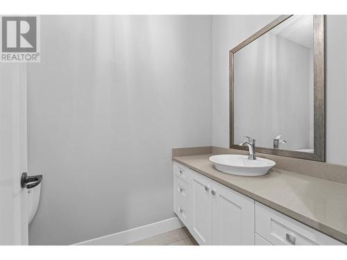 2171 Van Horne Drive Unit# 4, Kamloops, BC - Indoor Photo Showing Bathroom