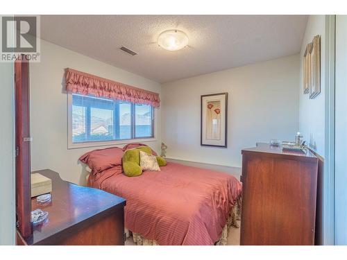 250 Pemberton Terrace Unit# 1, Kamloops, BC - Indoor Photo Showing Bedroom