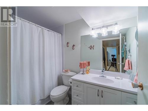 250 Pemberton Terrace Unit# 1, Kamloops, BC - Indoor Photo Showing Bathroom