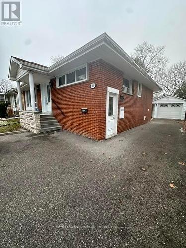 388 Allen Court, Richmond Hill, ON - Outdoor